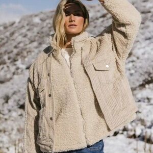 Anthropologie BLANKNYC Fuzzy Wuzzy Corduroy Sherpa Fleece Truckers Jacket L
NEW